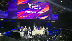 [현장] 결승 앞둔 LCK '젠·한·티'..."상대가 누구던 반드시 이긴다" - 뉴스 썸네일 이미지